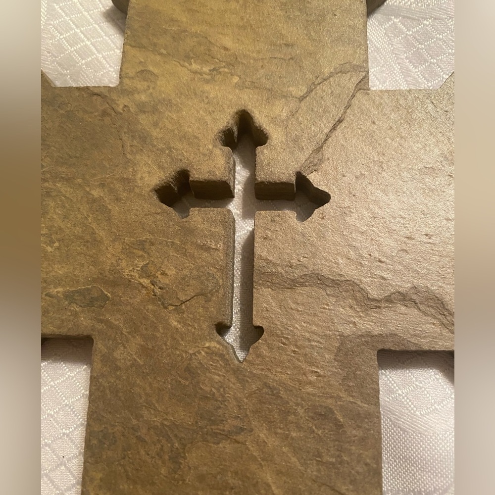 Stone cross - Picture 5 of 10